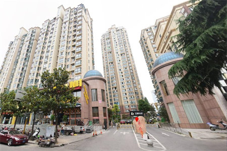 泰安市泰山区云海小区3室1厅1卫136万72m2出售